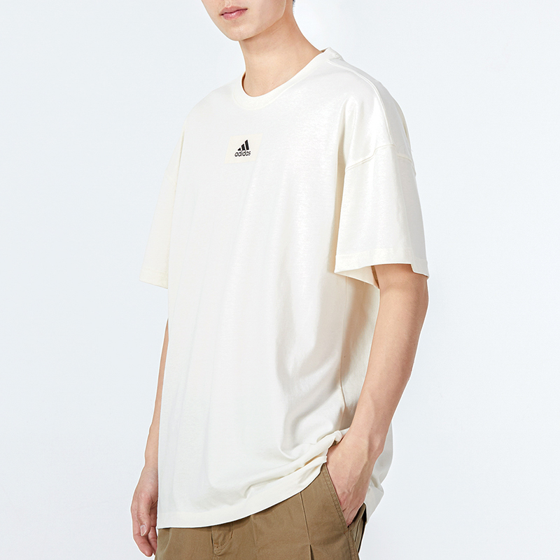 阿迪達斯  男裝 運動休閑服透氣健身圓領(lǐng)寬松棉質(zhì)針織短袖T恤 HE4368