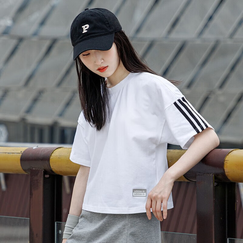 阿迪三葉草 女 T恤 H39016