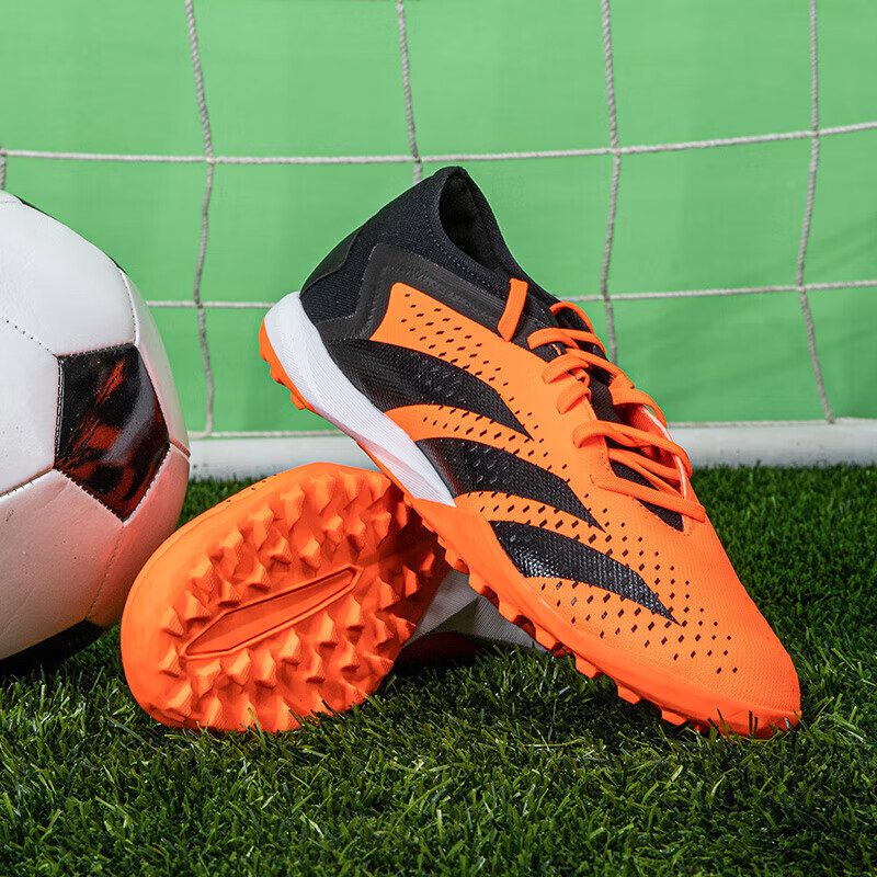 阿迪達(dá)斯 中性 足球鞋 GW4641